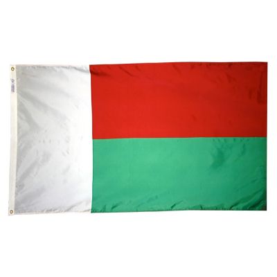 4ft. x 6ft. Madagascar Flag with Brass Grommets